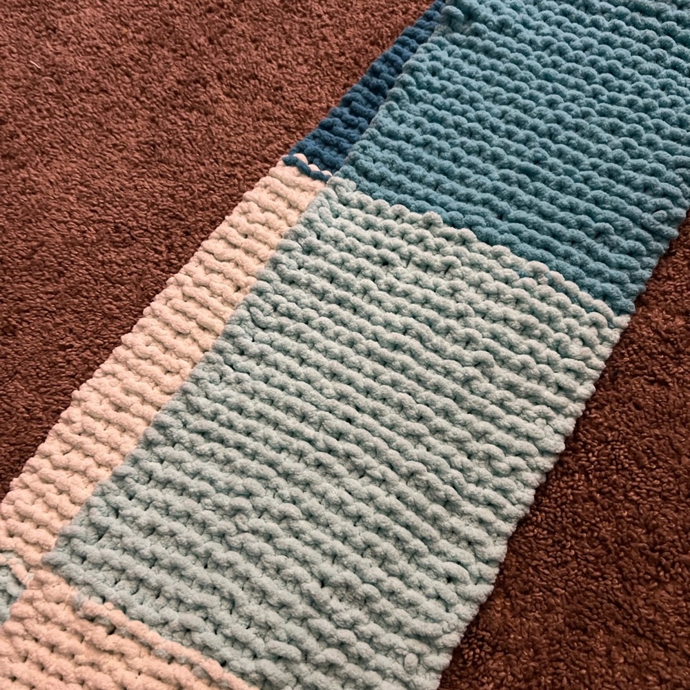 Bernat teal xxl blues adult size homemade knitted scarf - Picture 5 of 5